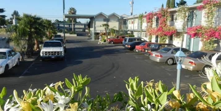 Antioch Executive Inn מראה חיצוני תמונה